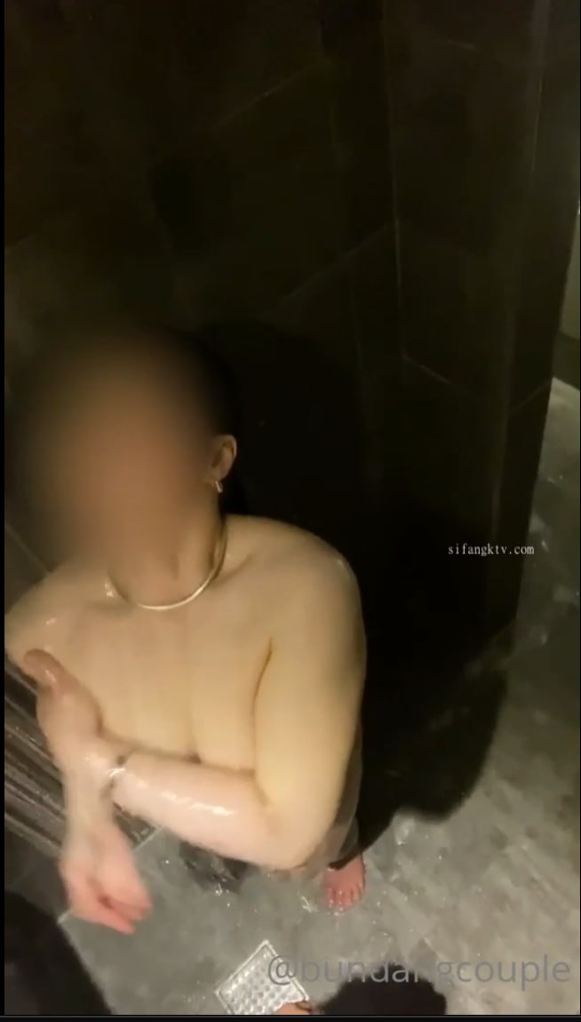 APAK-264 中出し超肉感Gカップ149cmなつき「イってる！イってるからぁ！」 淫乱絶頂生徒指導 美爆乳パ